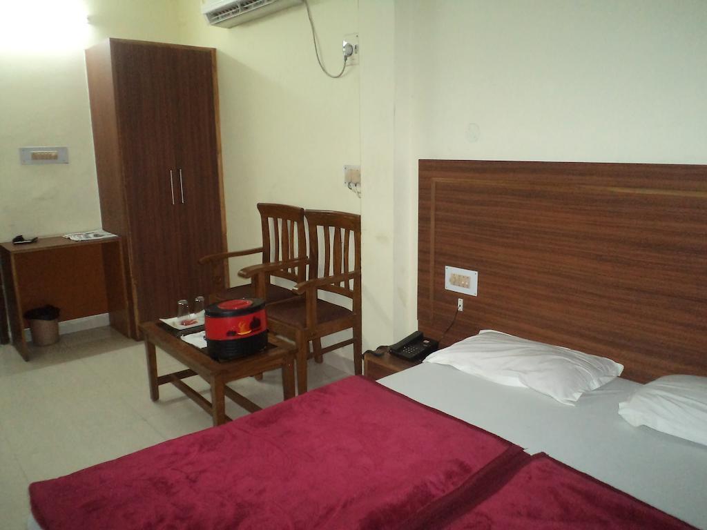 Hotel Umang Lucknow Pokój zdjęcie